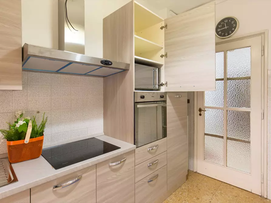 Immagine 15 di Camera in affitto  in Via Antonio Bertola51 a Torino