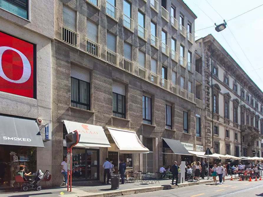 Immagine 17 di Appartamento in affitto  in Via Durini a Milano