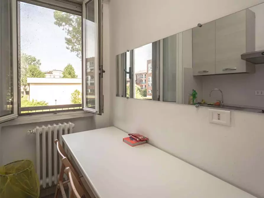 Immagine 10 di Camera in affitto  in Via Achille Feraboli a Milano