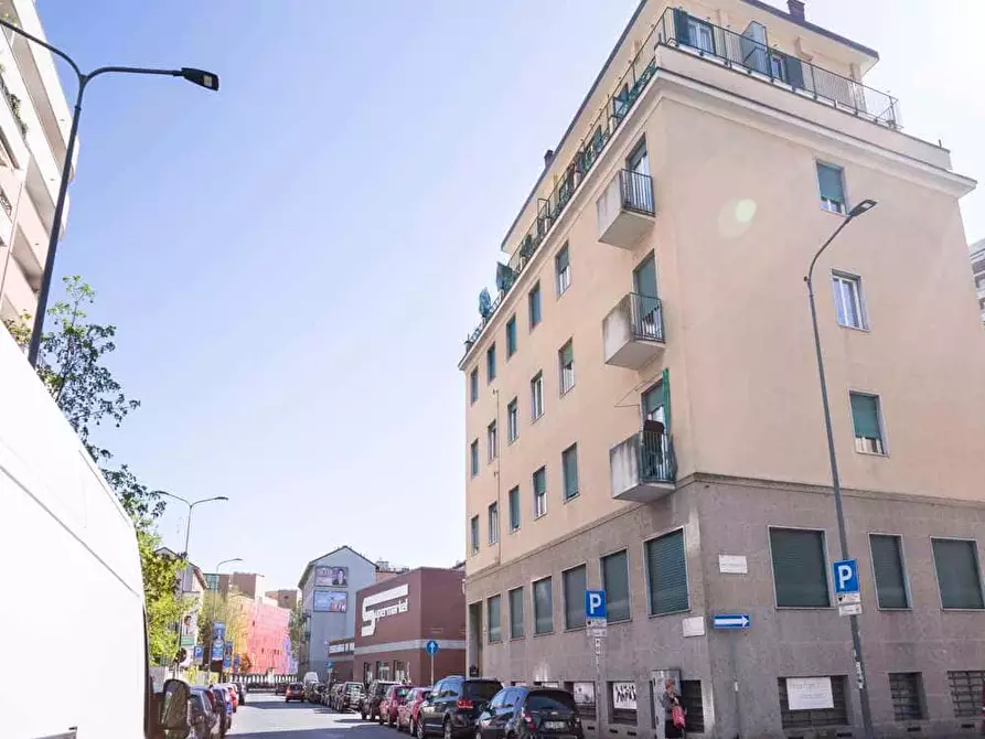 Immagine 20 di Camera in affitto  in Via Legnone15 a Milano