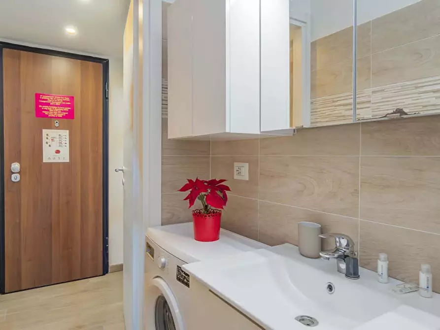 Immagine 19 di Appartamento in affitto  in Viale Lucania3 a Milano