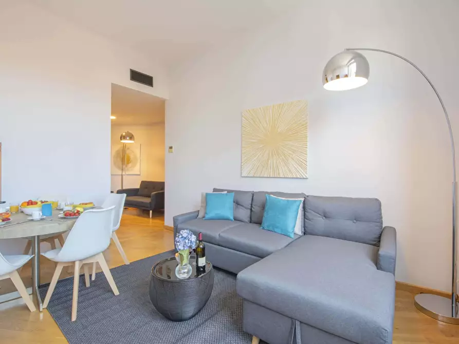 Immagine 2 di Appartamento in affitto  in Via Pantano8 a Milano