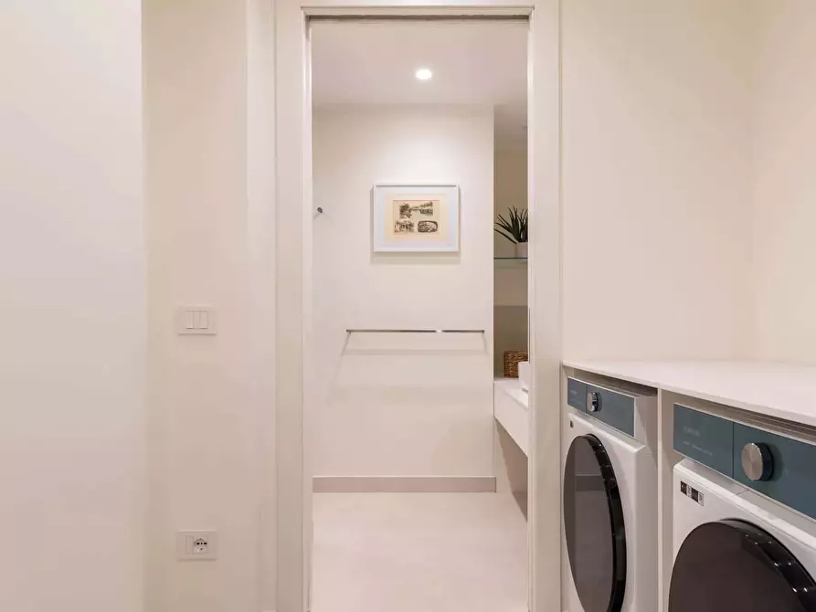 Immagine 2 di Appartamento in affitto  in Via della Moscova46 a Milano