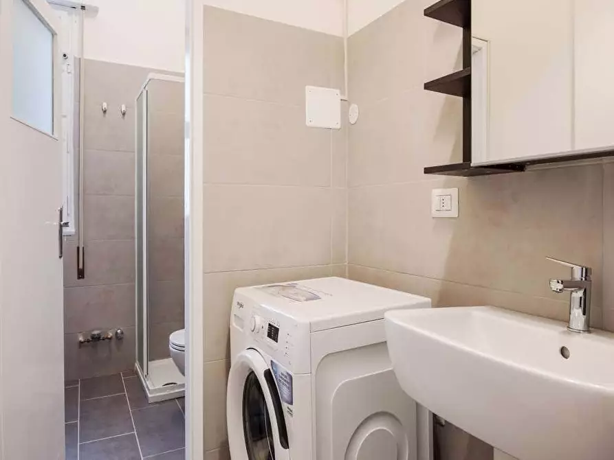 Immagine 37 di Camera in affitto  in Via delle Belle Arti21 a Bologna