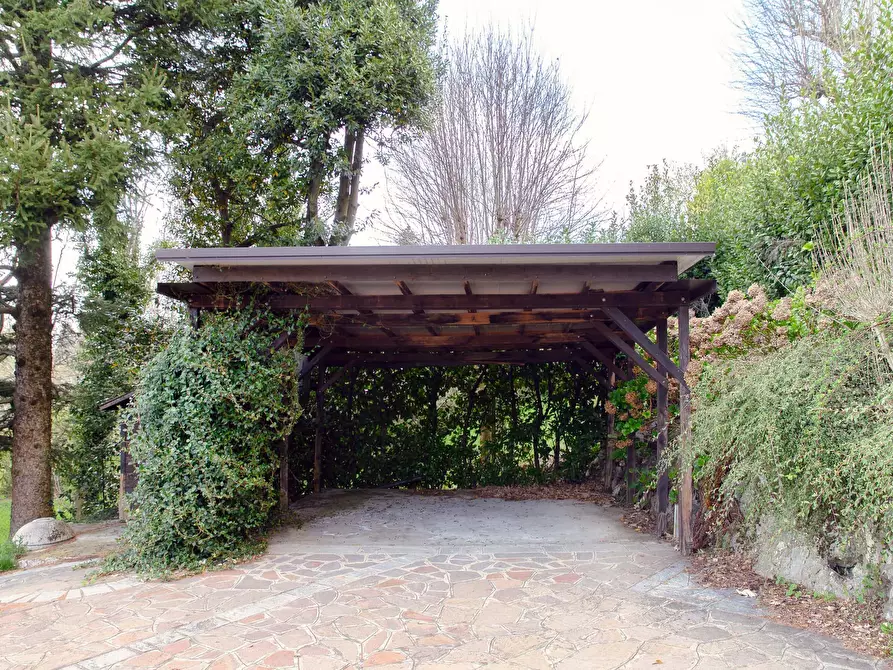 Immagine 28 di Appartamento in affitto  in Via Crotto Urago17 a Barni