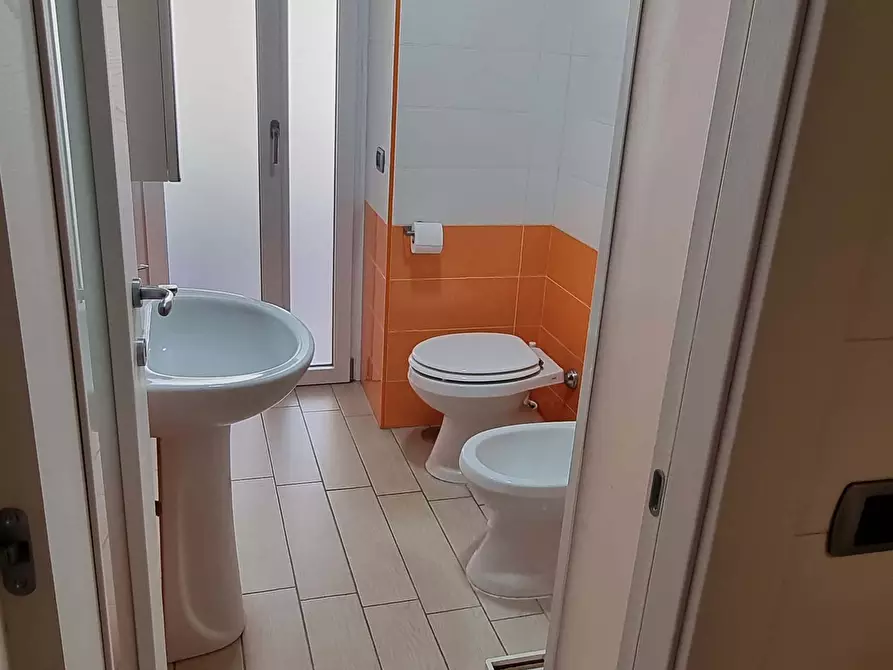 Immagine 35 di Camera in affitto  in Via dei Tribunali268 a Napoli
