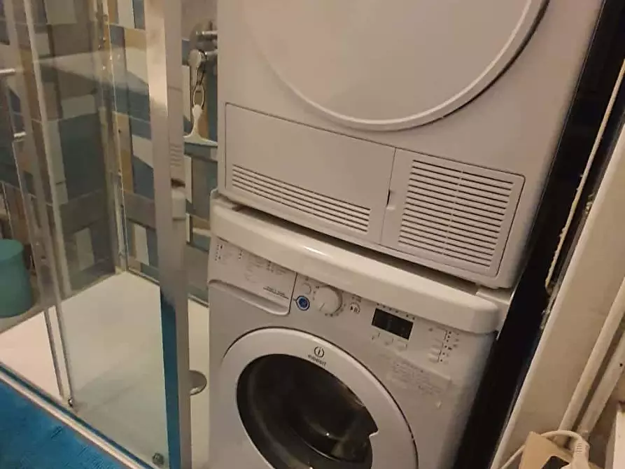 Immagine 10 di Camera in affitto  in Via Pismonte2 a Milano