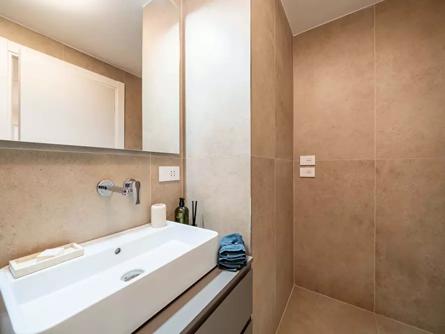 Immagine 10 di Appartamento in affitto  in Via Errico Petrella4 a Milano