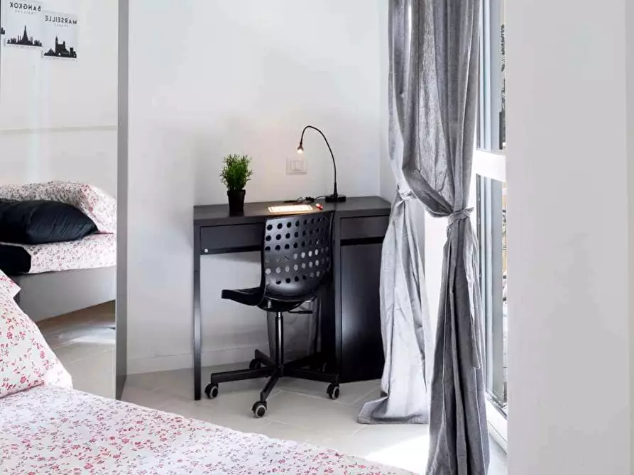 Immagine 3 di Camera in affitto  in Via Cadibona9 a Milano