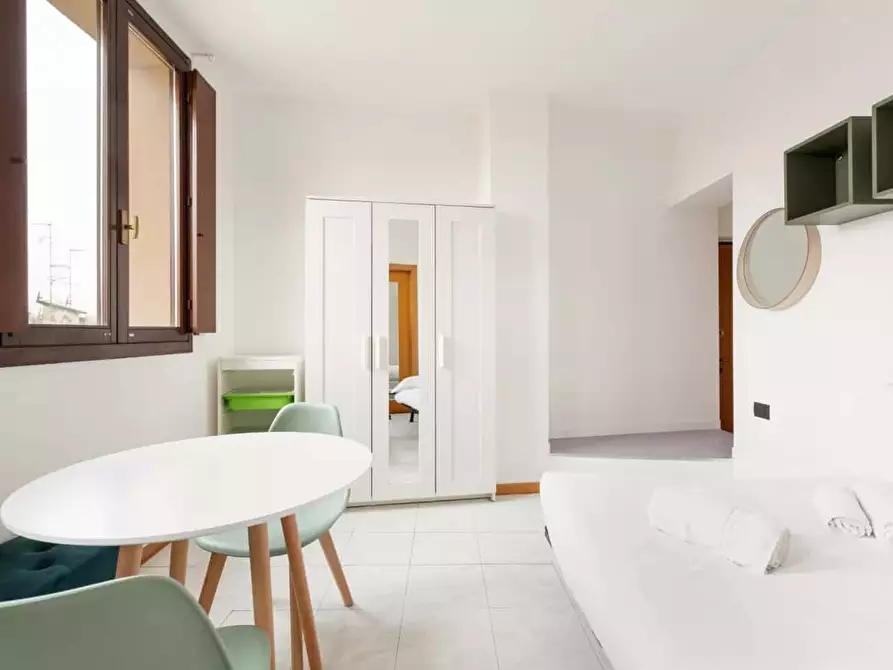 Immagine 8 di Appartamento in affitto  in Corso Magenta25 a Milano