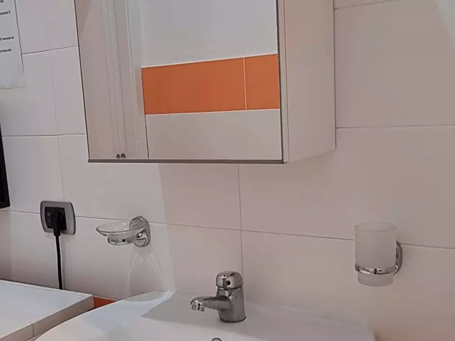 Immagine 55 di Camera in affitto  in Via dei Tribunali268 a Napoli