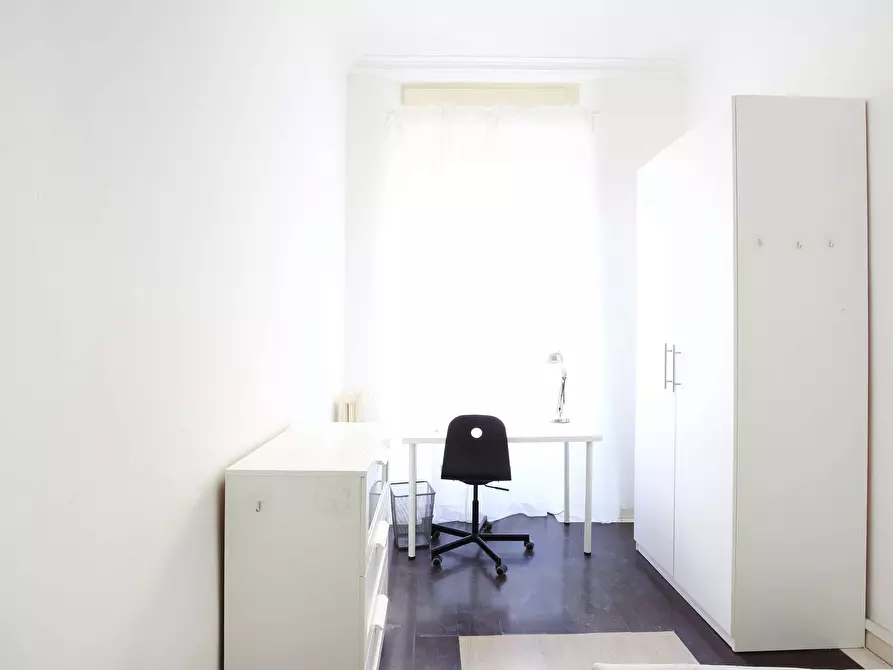 Immagine 5 di Camera in affitto  in Via Raimondo Franchetti3 a Milano