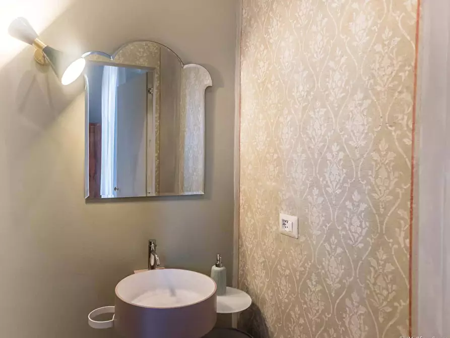 Immagine 49 di Appartamento in affitto  in Via Nottolini316 a Lucca