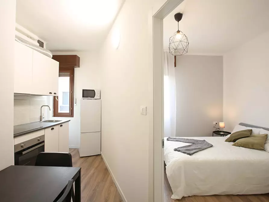 Immagine 10 di Camera in affitto  in Via Giuseppe Soli9 a Modena