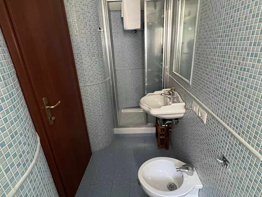 Immagine 6 di Camera in affitto  in Via Famagosta4 a Roma