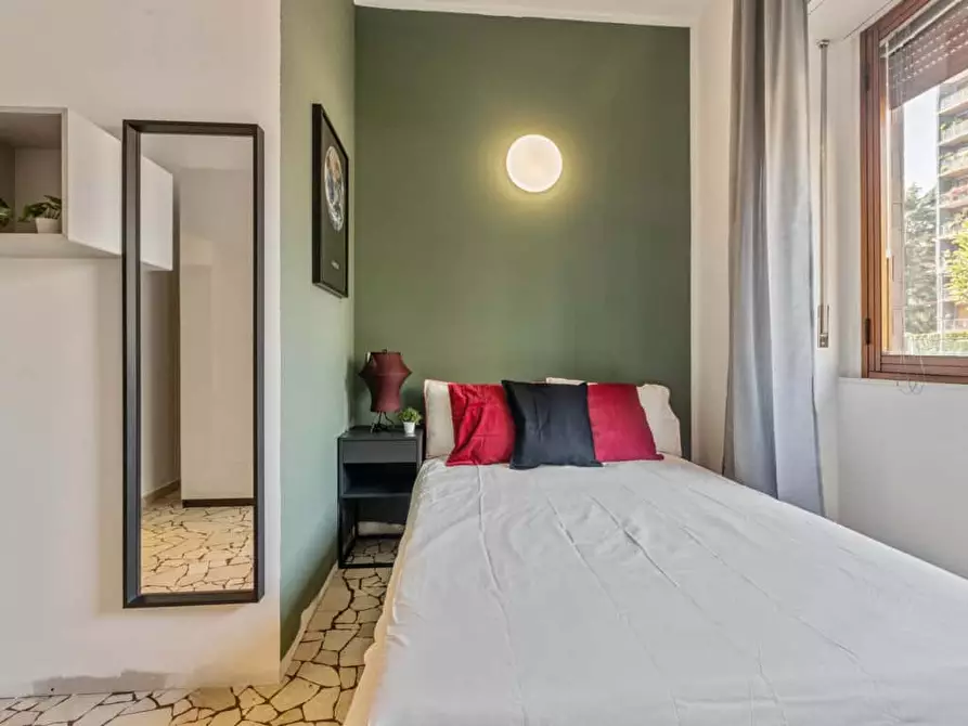 Immagine 4 di Camera in affitto  in Via Uguccione da Pisa4 a Milano