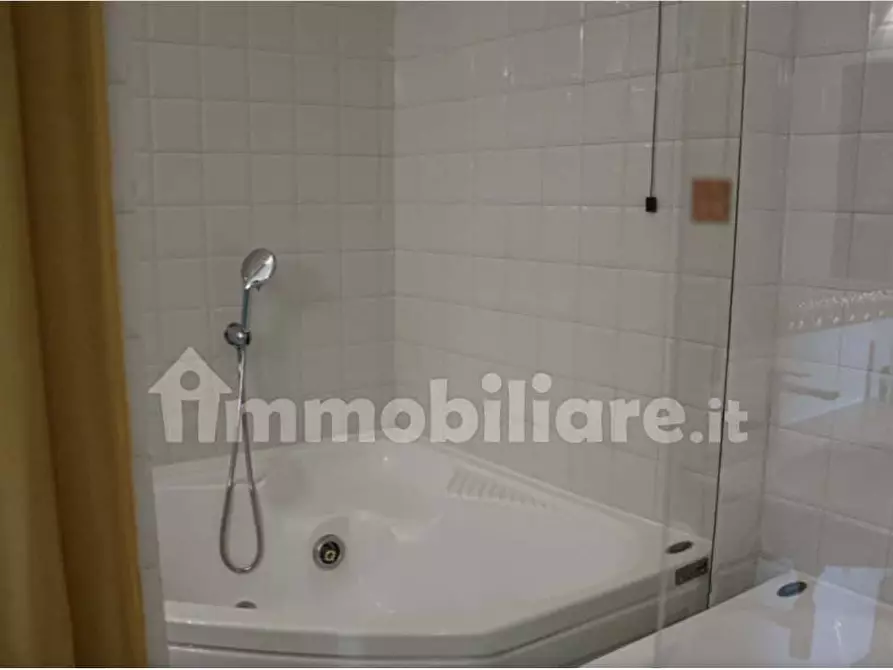 Immagine 9 di Appartamento in affitto  in Piazza Umanitaria2 a Milano