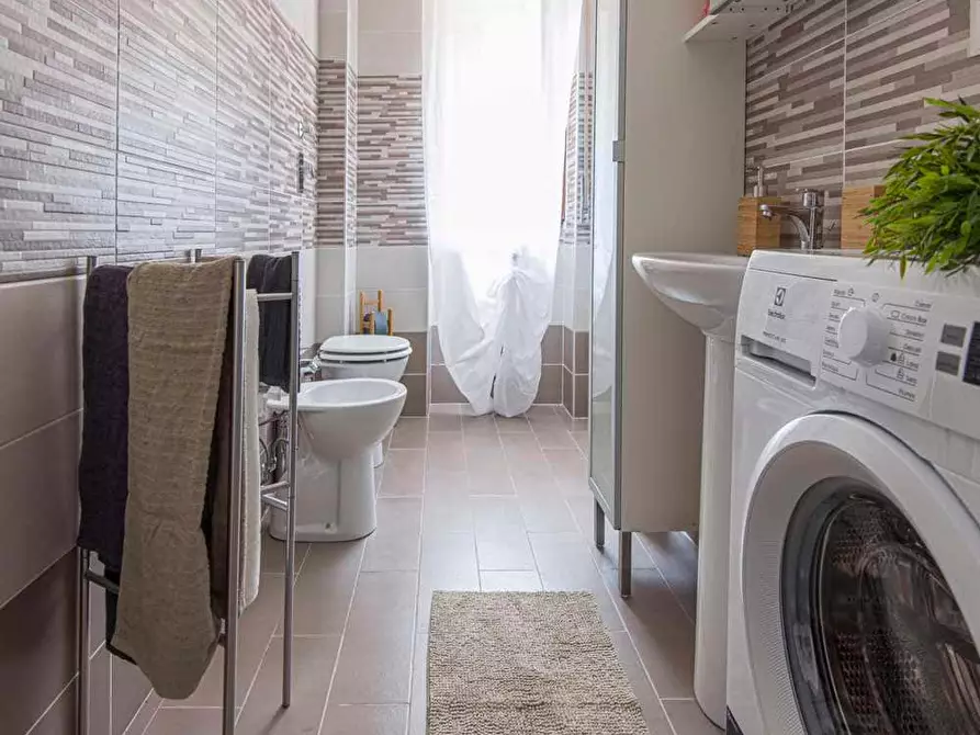 Immagine 11 di Camera in affitto  in Via Pordenone13 a Milano