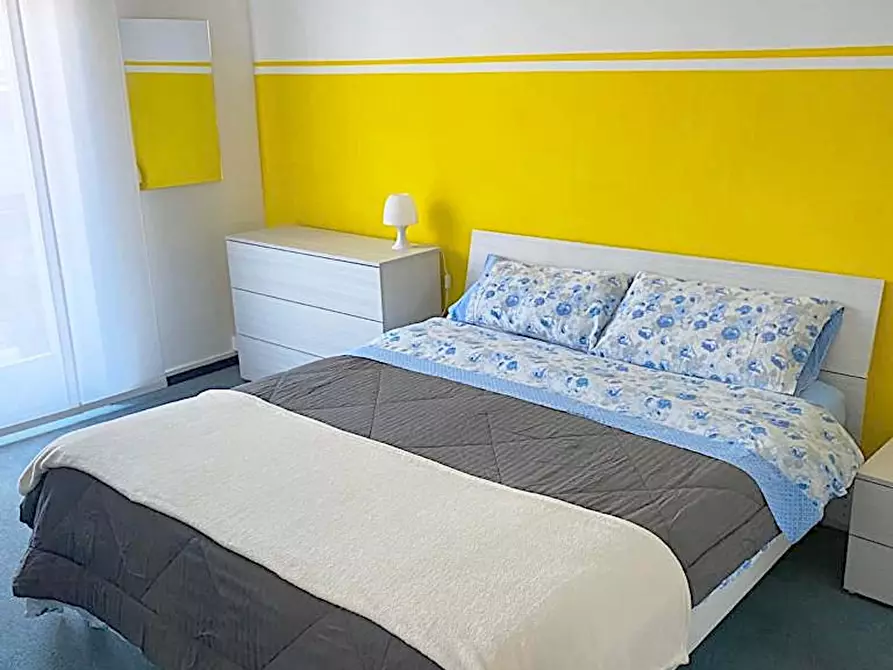 Immagine 9 di Camera in affitto  in Via Giovanni Segantini75 a Milano