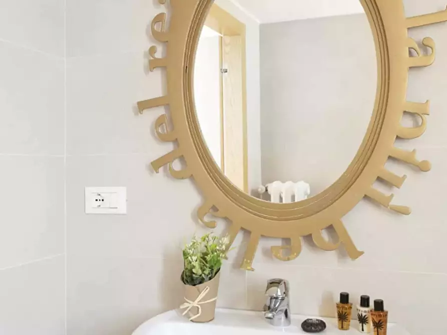 Immagine 31 di Appartamento in affitto  in Via Cesare Battisti2 a Bologna