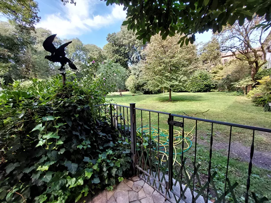 Immagine 25 di Appartamento in affitto  in Via Cappuccio3 a Milano