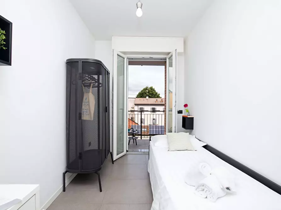 Immagine 2 di Appartamento in affitto  in Via Luigi Mercantini a Milano