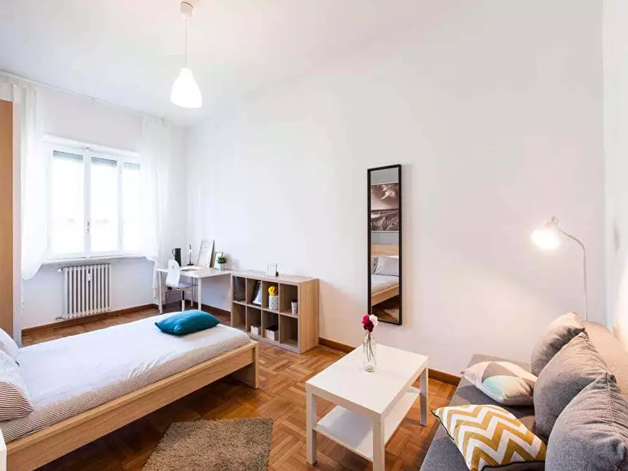 Immagine 4 di Camera in affitto  in Viale Emilio Caldara9 a Milano