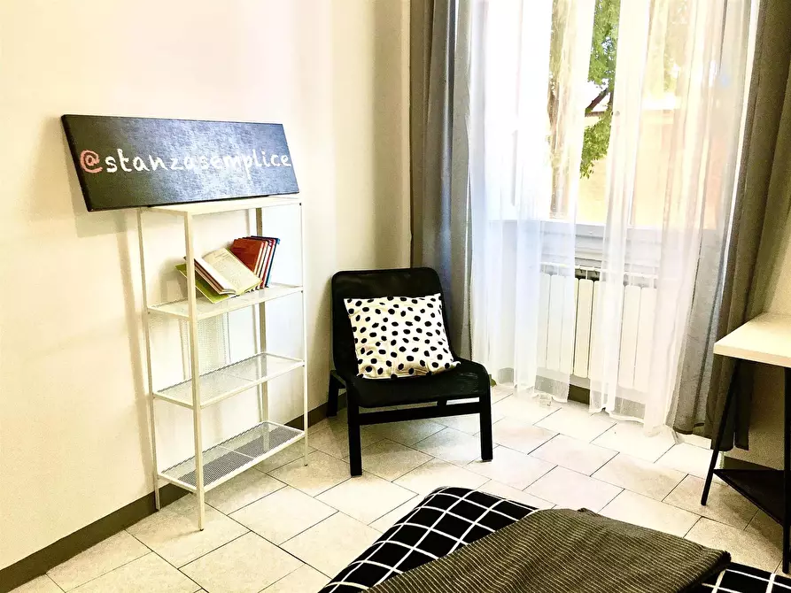 Immagine 3 di Camera in affitto  in Via del Ponte Rosso13 a Firenze