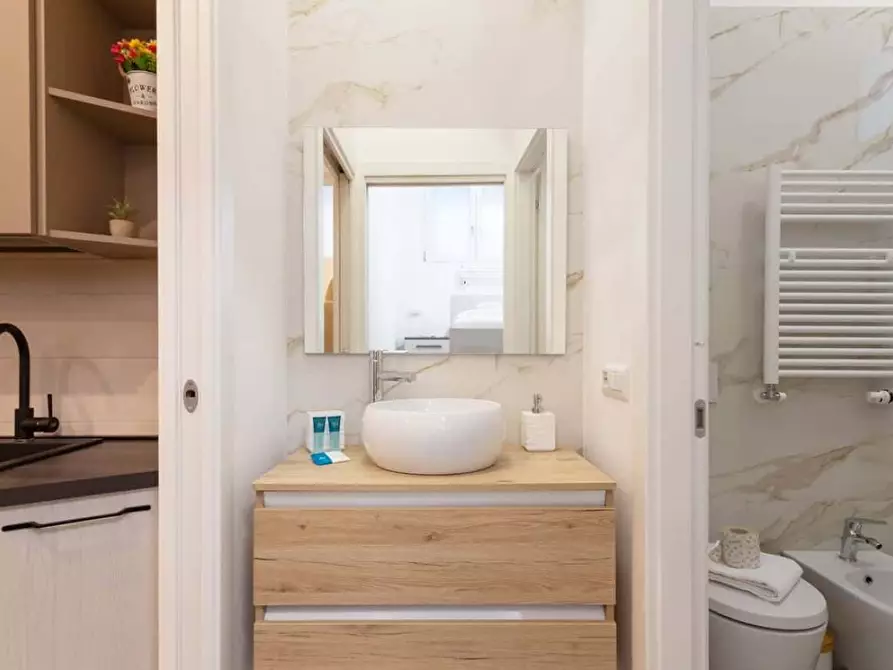 Immagine 10 di Appartamento in affitto  in Via Val Strona6 a Milano