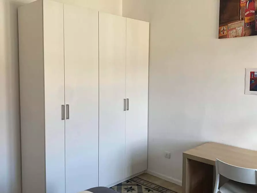 Immagine 3 di Camera in affitto  in Alzaia Naviglio Grande10 a Milano