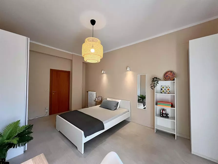 Immagine 9 di Camera in affitto  in Via Toscana56 a Bologna