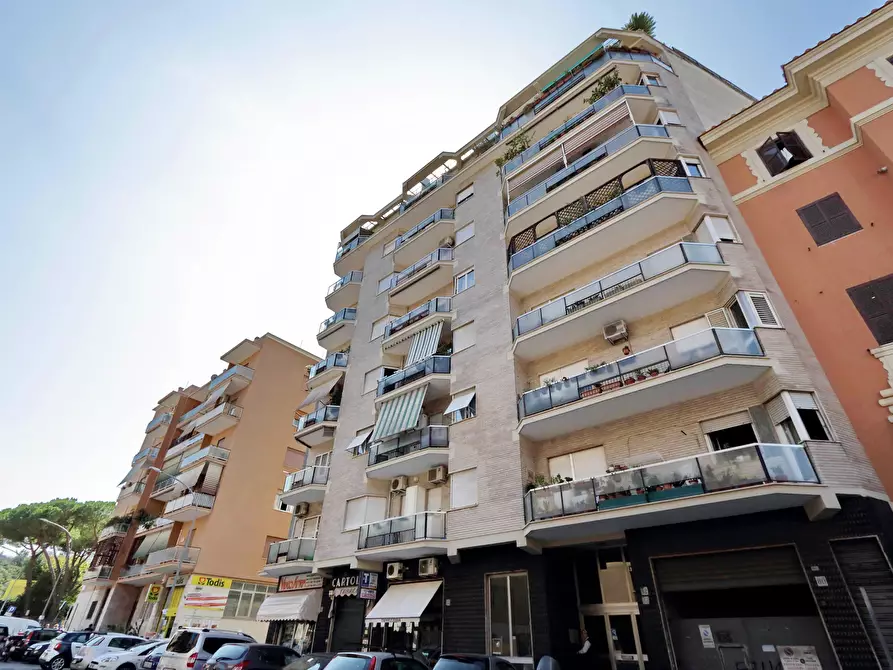 Immagine 21 di Appartamento in affitto  in Via della Cava Aurelia82 a Roma