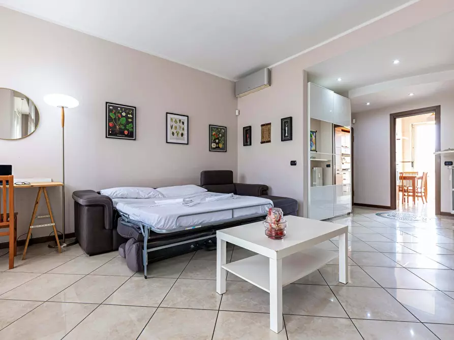 Immagine 8 di Appartamento in affitto  in Via della Capinera a Milano