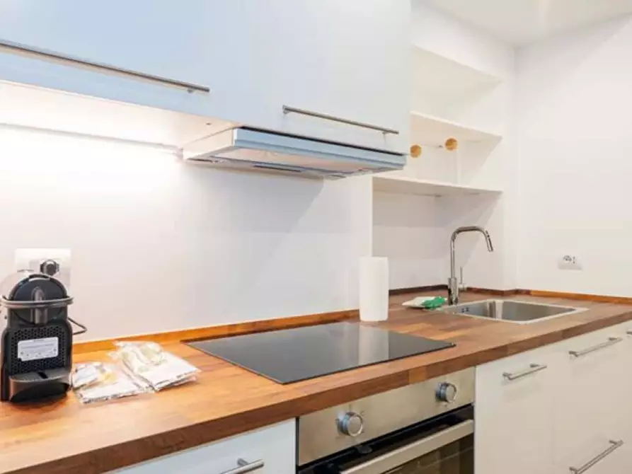 Immagine 15 di Appartamento in affitto  in Via Melzo5 a Milano