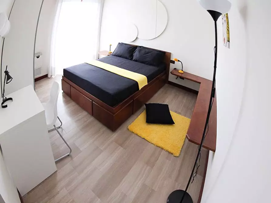 Immagine 2 di Camera in affitto  in Via Angelo de Vincenti6 a Milano