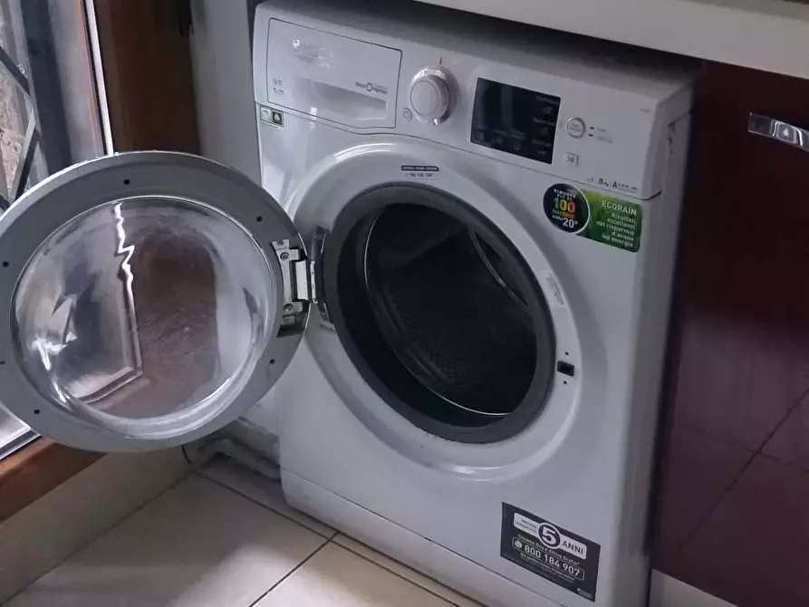 Immagine 8 di Camera in affitto  in Via Fernando Santi5 a Milano