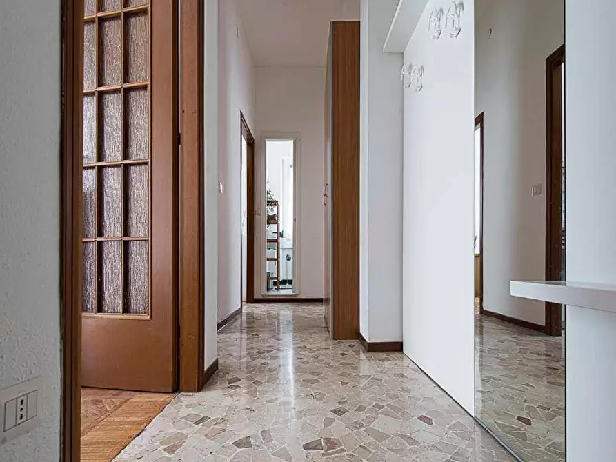 Immagine 14 di Camera in affitto  in Viale Emilio Caldara30 a Milano