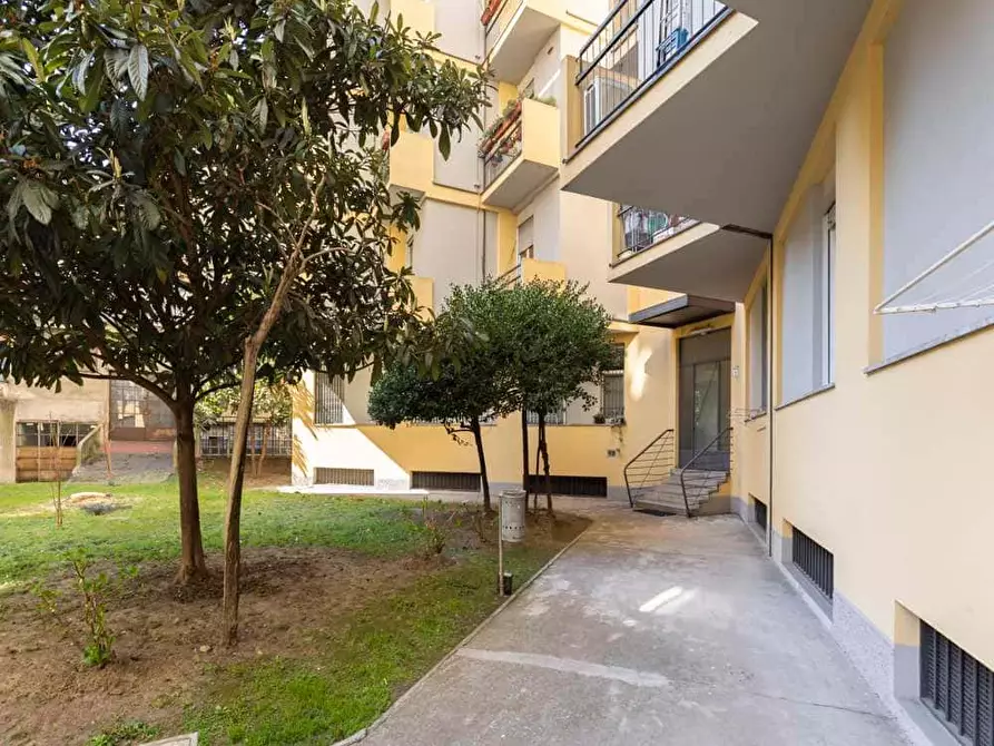 Immagine 9 di Camera in affitto  in Via Cadibona9 a Milano