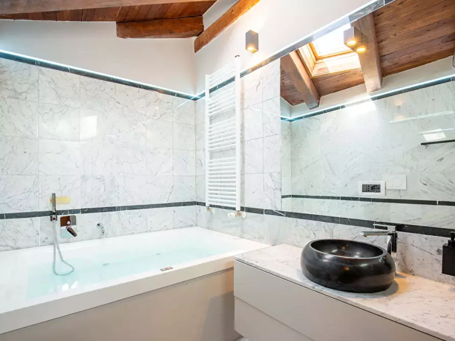 Immagine 11 di Appartamento in affitto  in Via de' Falegnami16 a Bologna