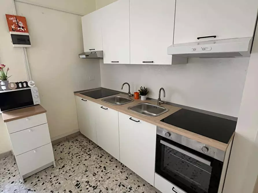 Immagine 3 di Camera in affitto  in Via Grazia Deledda22 a Cagliari