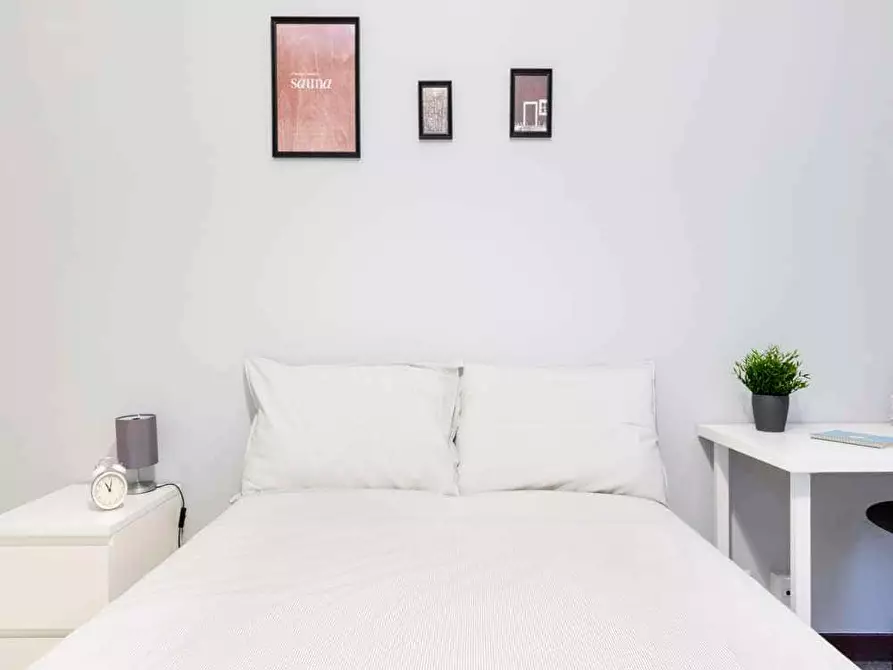 Immagine 10 di Camera in affitto  in Via Melchiorre Delfico24/2 a Milano