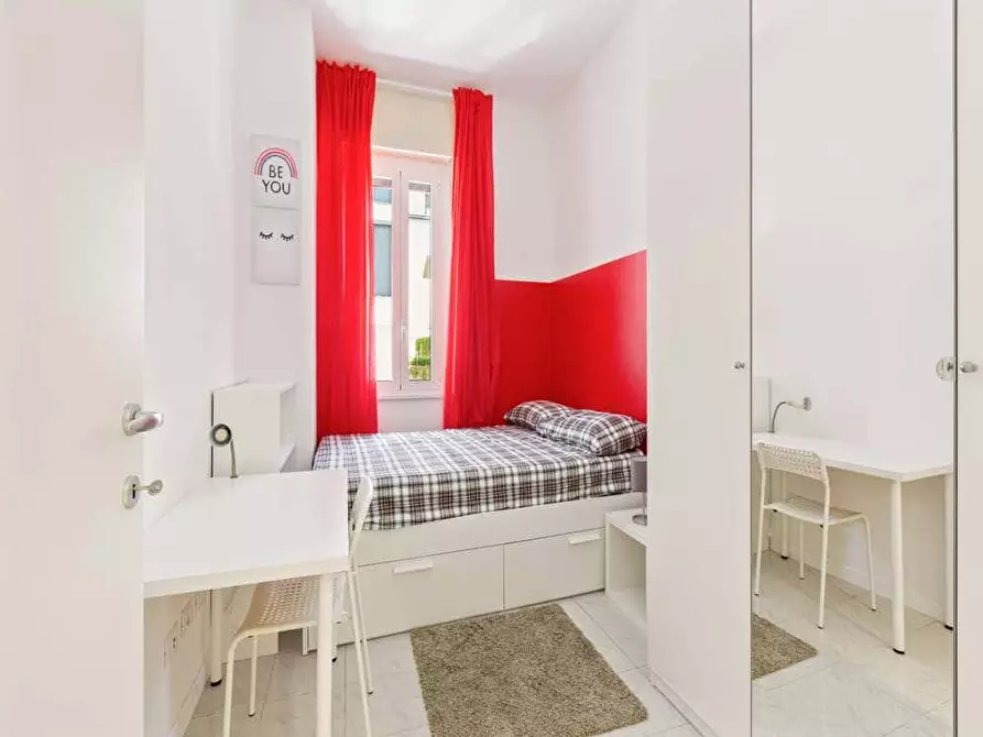Immagine 3 di Camera in affitto  in Via Pantigliate6 a Milano