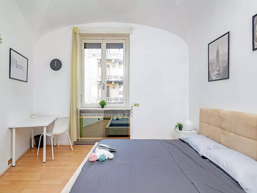 Immagine 6 di Camera in affitto  in Via Cesare Battisti13 a Milano