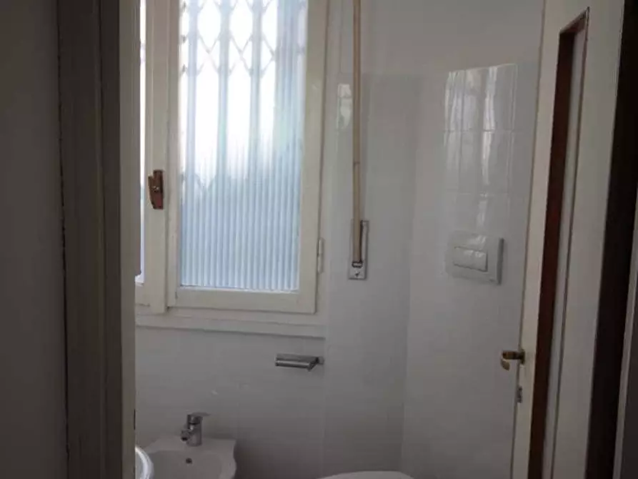 Immagine 19 di Camera in affitto  in Via Salvatore Barzilai13 a Milano