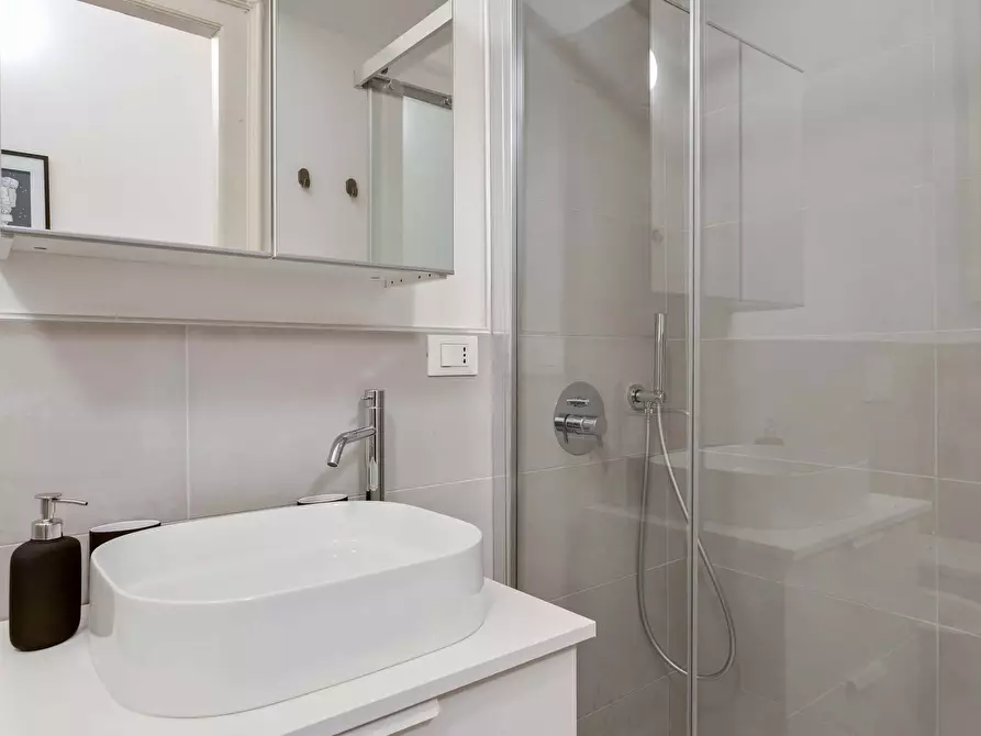 Immagine 19 di Camera in affitto  in Via Quarnero1 a Milano