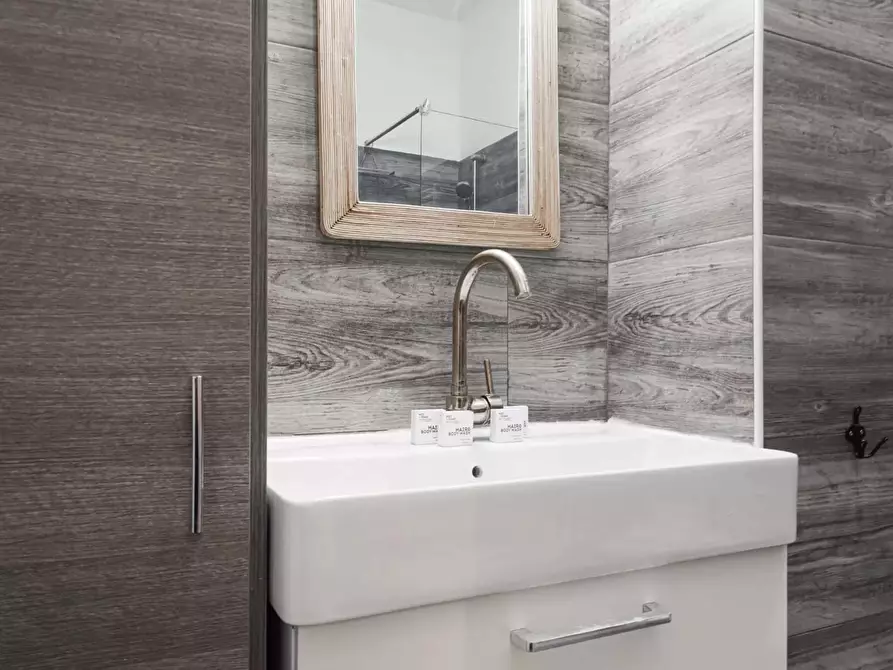 Immagine 20 di Appartamento in affitto  in Viale Tunisia36 a Milano