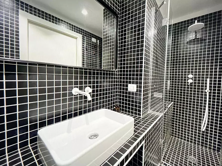 Immagine 6 di Appartamento in affitto  in Via Lazzaro Palazzi2 a Milano