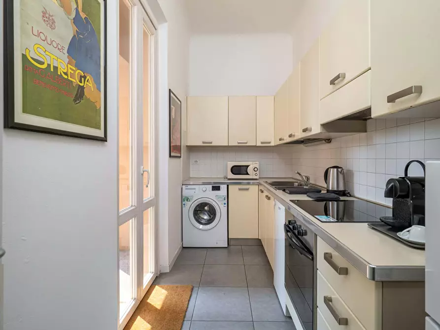 Immagine 28 di Appartamento in affitto  in Via Vigevano a Milano