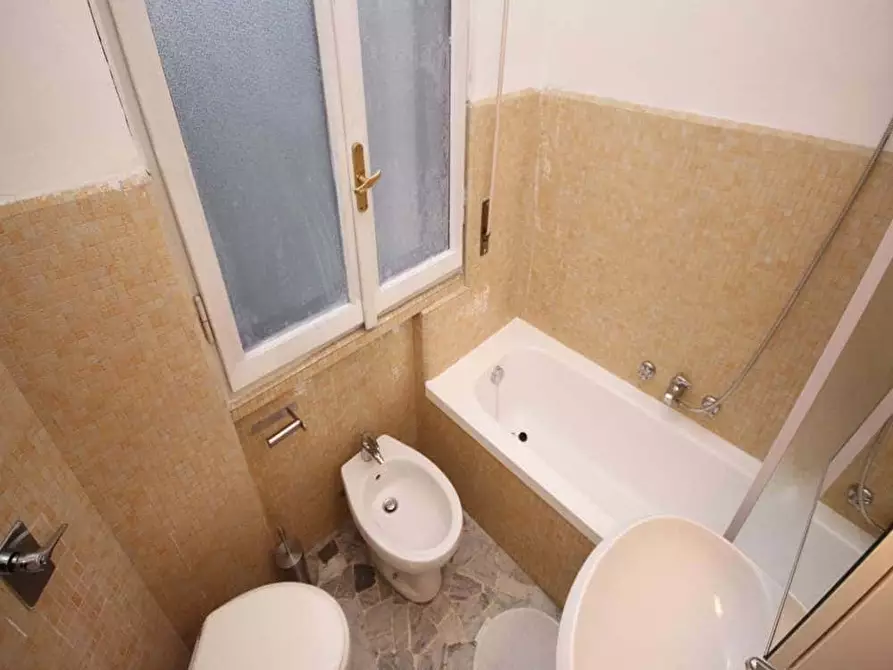 Immagine 42 di Camera in affitto  in Via Salvatore Barzilai15 a Milano