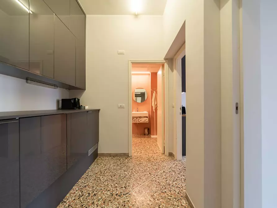 Immagine 37 di Appartamento in affitto  in Via Edmondo de Amicis4 a Milano